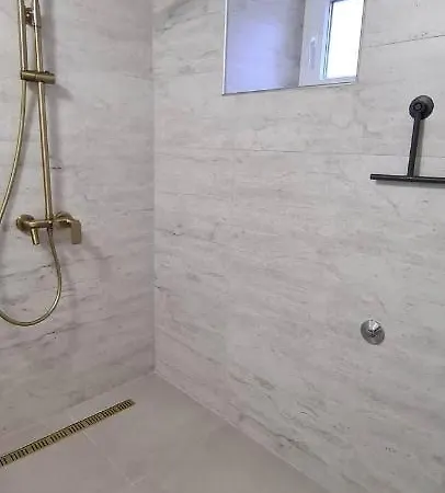 Apartman Stari Grad - Na Uni Apartment