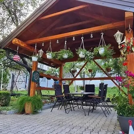 Apartman Stari Grad - Na Uni Apartment *