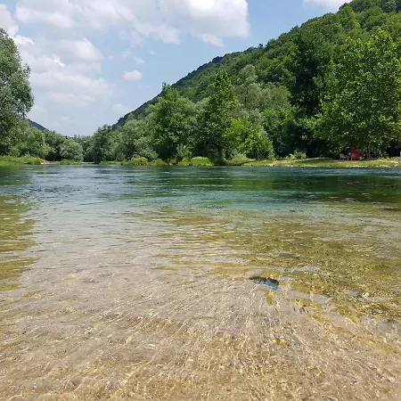 Apartman Stari Grad - Na Uni Apartment *
